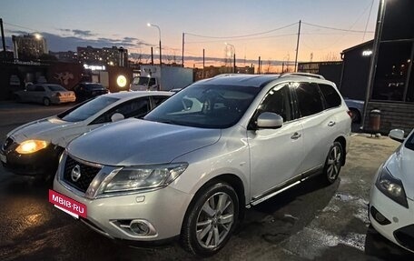 Nissan Pathfinder, 2015 год, 1 750 000 рублей, 3 фотография