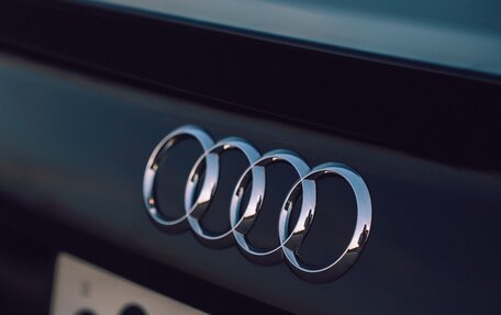 Audi A4, 2015 год, 1 850 000 рублей, 12 фотография