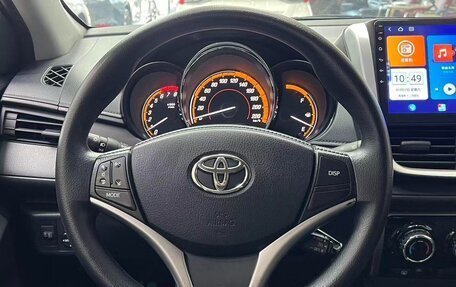 Toyota Yaris XP150 рестайлинг, 2023 год, 955 000 рублей, 11 фотография