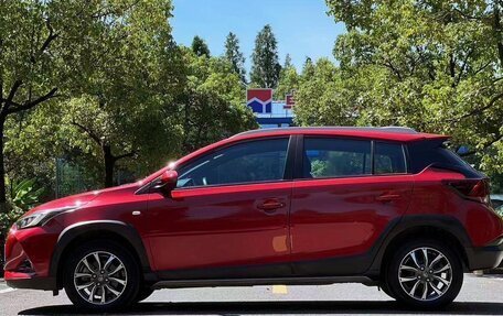 Toyota Yaris XP150 рестайлинг, 2022 год, 980 000 рублей, 7 фотография