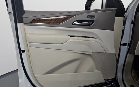 Cadillac Escalade V, 2023 год, 13 660 000 рублей, 13 фотография