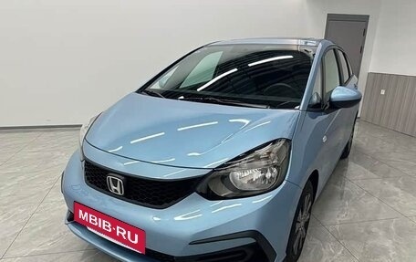 Honda Fit, 2022 год, 985 000 рублей, 2 фотография