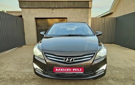 Hyundai Solaris II рестайлинг, 2015 год, 829 000 рублей, 2 фотография