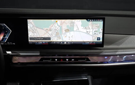 BMW 7 серия, 2025 год, 17 000 000 рублей, 13 фотография