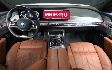 BMW 7 серия, 2025 год, 17 000 000 рублей, 7 фотография