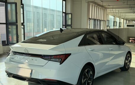 Hyundai Elantra, 2023 год, 1 375 000 рублей, 6 фотография