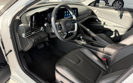 Hyundai Elantra, 2023 год, 1 375 000 рублей, 11 фотография