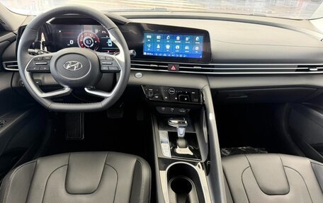 Hyundai Elantra, 2023 год, 1 375 000 рублей, 14 фотография