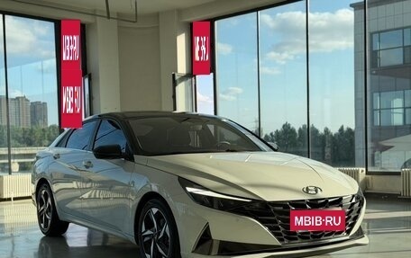 Hyundai Elantra, 2023 год, 1 375 000 рублей, 3 фотография