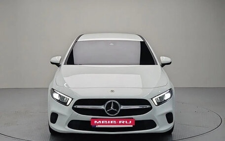 Mercedes-Benz A-Класс, 2022 год, 2 160 000 рублей, 3 фотография