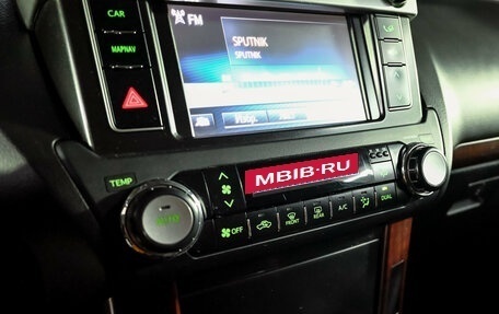 Toyota Land Cruiser Prado 150 рестайлинг 2, 2014 год, 3 475 000 рублей, 16 фотография