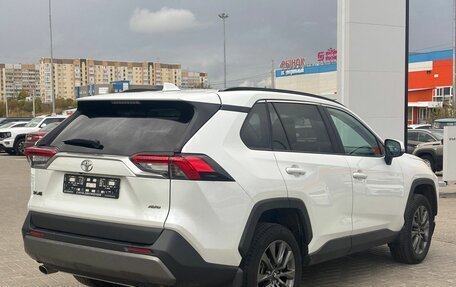 Toyota RAV4, 2020 год, 3 150 000 рублей, 4 фотография