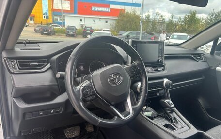 Toyota RAV4, 2020 год, 3 150 000 рублей, 14 фотография