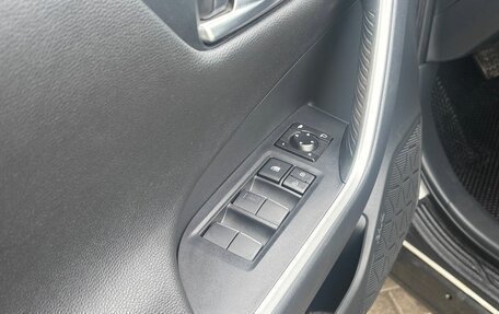 Toyota RAV4, 2020 год, 3 150 000 рублей, 12 фотография