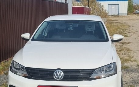 Volkswagen Jetta VI, 2015 год, 1 050 000 рублей, 1 фотография