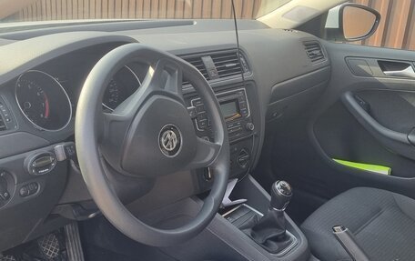 Volkswagen Jetta VI, 2015 год, 1 050 000 рублей, 6 фотография