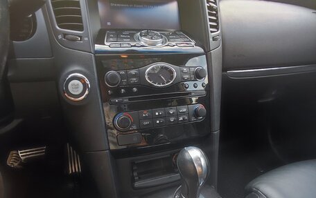 Infiniti QX70, 2017 год, 2 999 999 рублей, 5 фотография