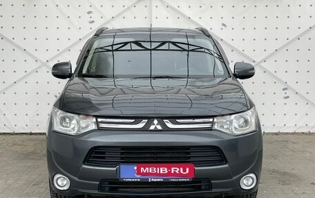 Mitsubishi Outlander III рестайлинг 3, 2014 год, 1 200 000 рублей, 3 фотография