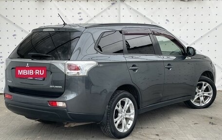 Mitsubishi Outlander III рестайлинг 3, 2014 год, 1 200 000 рублей, 4 фотография