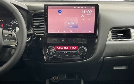 Mitsubishi Outlander III рестайлинг 3, 2014 год, 1 200 000 рублей, 17 фотография