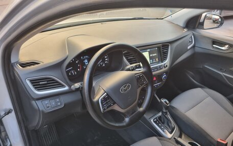 Hyundai Solaris II рестайлинг, 2017 год, 1 250 000 рублей, 8 фотография