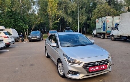 Hyundai Solaris II рестайлинг, 2017 год, 1 250 000 рублей, 3 фотография