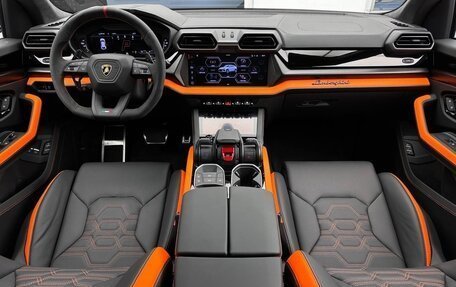 Lamborghini Urus I, 2025 год, 38 500 000 рублей, 17 фотография