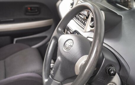 Toyota Ist II, 2004 год, 499 000 рублей, 13 фотография