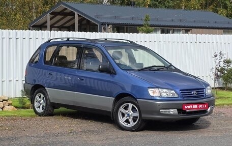 Toyota Ipsum II, 1997 год, 570 000 рублей, 1 фотография