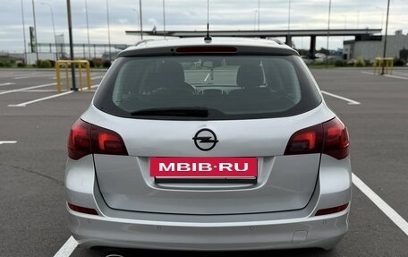 Opel Astra J, 2011 год, 585 000 рублей, 8 фотография