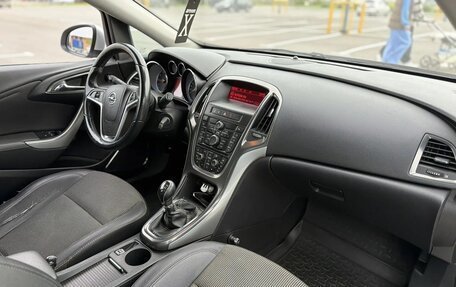 Opel Astra J, 2011 год, 585 000 рублей, 19 фотография