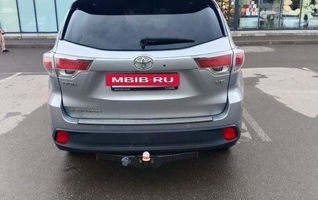 Toyota Highlander III, 2014 год, 2 950 000 рублей, 2 фотография