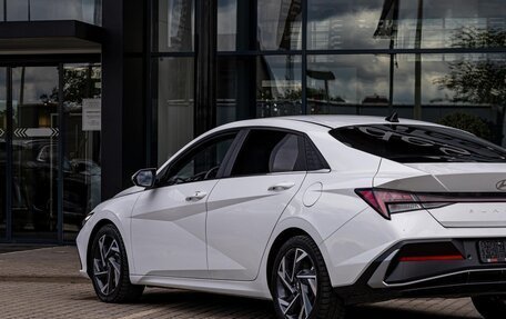 Hyundai Elantra, 2023 год, 1 625 000 рублей, 8 фотография