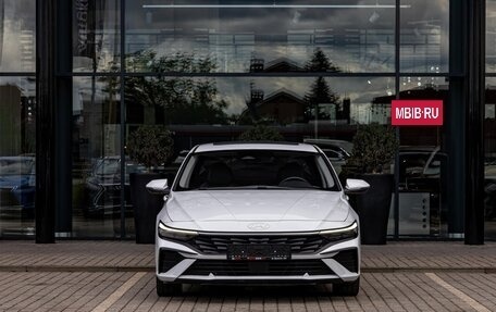 Hyundai Elantra, 2023 год, 1 625 000 рублей, 2 фотография