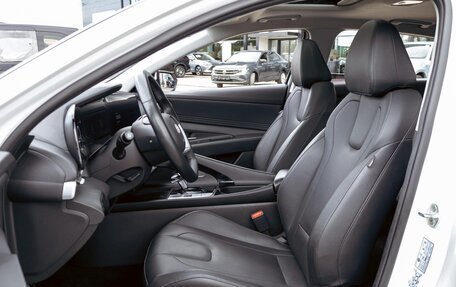 Hyundai Elantra, 2023 год, 1 625 000 рублей, 11 фотография