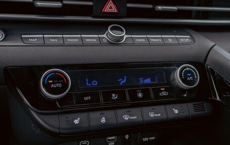 Hyundai Elantra, 2023 год, 1 625 000 рублей, 15 фотография