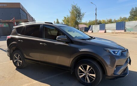 Toyota RAV4, 2018 год, 2 600 000 рублей, 8 фотография