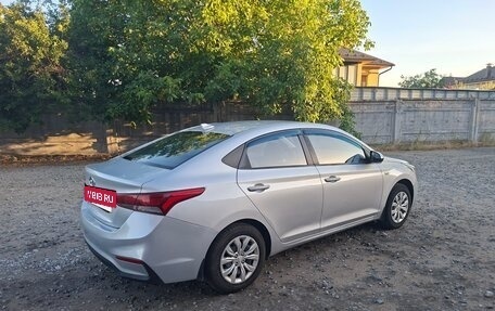 Hyundai Solaris II рестайлинг, 2017 год, 900 000 рублей, 3 фотография