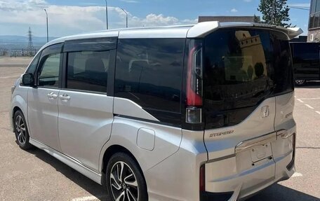 Honda Stepwgn IV, 2020 год, 1 900 000 рублей, 10 фотография