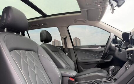 Volkswagen Tiguan II, 2023 год, 2 453 000 рублей, 13 фотография
