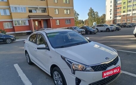 KIA Rio IV, 2021 год, 1 180 000 рублей, 2 фотография
