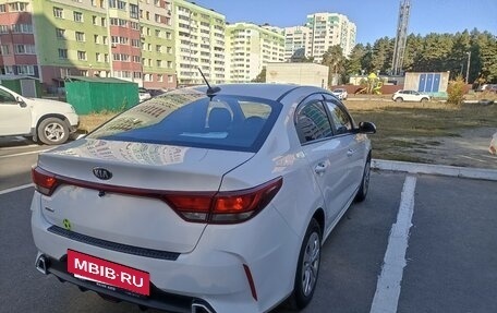 KIA Rio IV, 2021 год, 1 180 000 рублей, 3 фотография