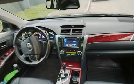 Toyota Camry, 2014 год, 1 750 000 рублей, 10 фотография