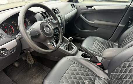 Volkswagen Jetta VI, 2011 год, 450 000 рублей, 7 фотография