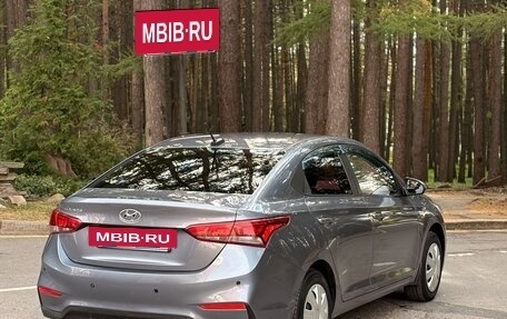 Hyundai Solaris II рестайлинг, 2017 год, 890 000 рублей, 3 фотография