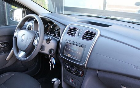 Renault Sandero II рестайлинг, 2015 год, 990 000 рублей, 7 фотография