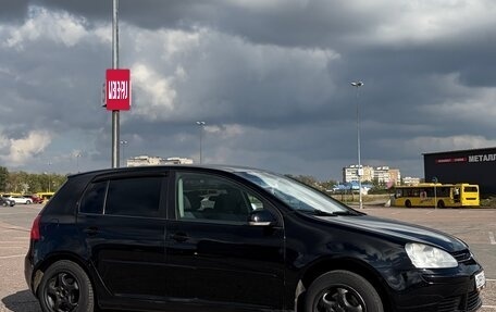 Volkswagen Golf V, 2004 год, 350 000 рублей, 2 фотография