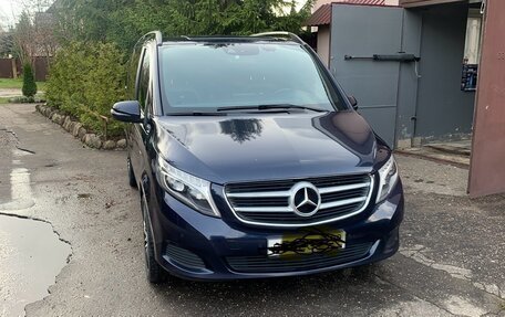 Mercedes-Benz V-Класс, 2016 год, 3 600 000 рублей, 3 фотография
