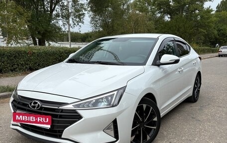 Hyundai Elantra VI рестайлинг, 2019 год, 1 620 000 рублей, 2 фотография