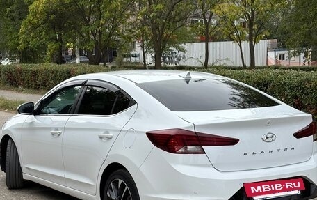 Hyundai Elantra VI рестайлинг, 2019 год, 1 620 000 рублей, 12 фотография